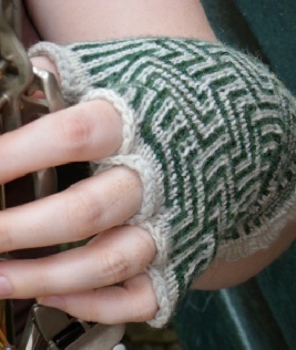 Broadside Mittens